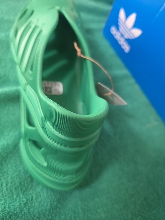 Sandals_&_Flip_Flops